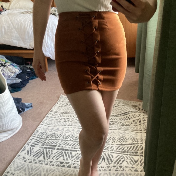 Windsor faux suede skirt - Picture 5 of 5